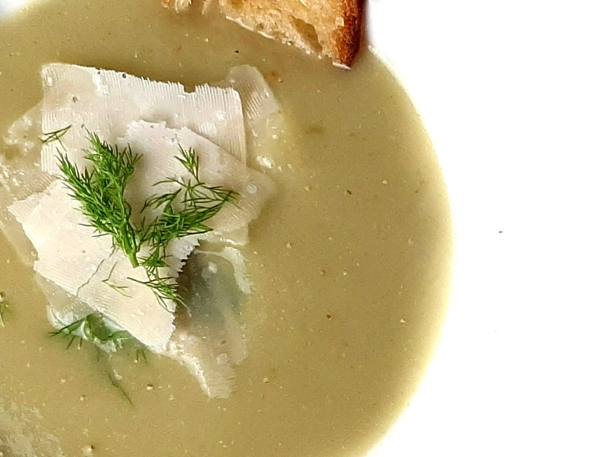 Vellutata di lattuga e&nbsp;porri